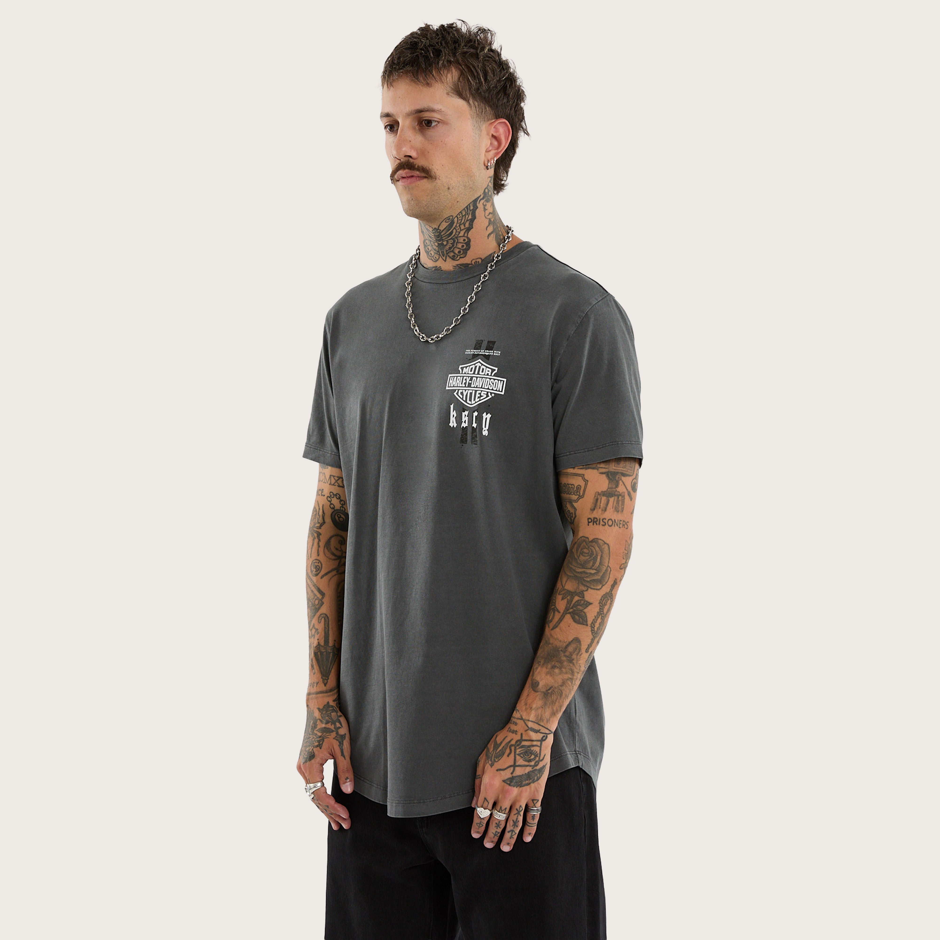 Relaxed Fit Curved Hem Tee – Pigment Dark Shadow