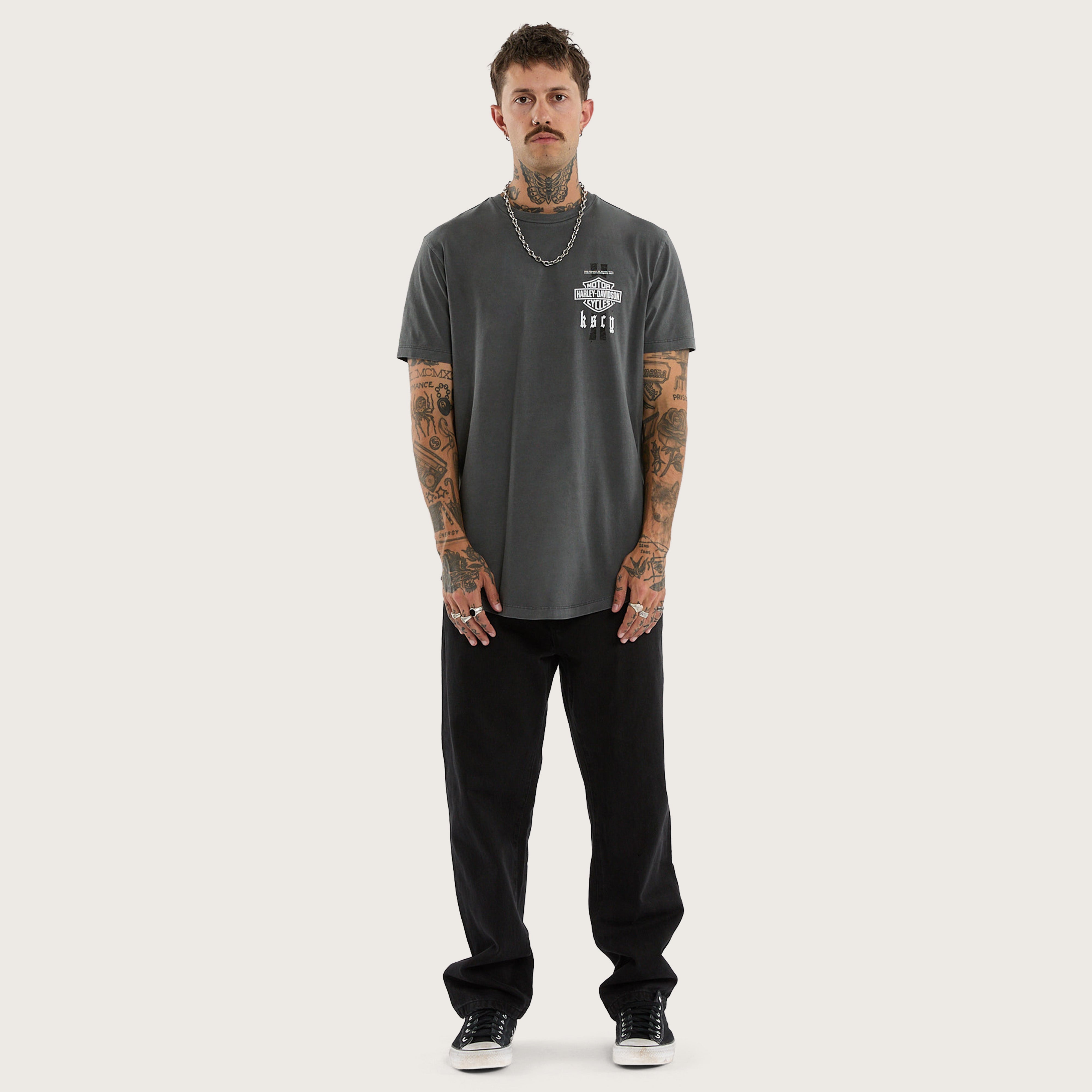 Relaxed Fit Curved Hem Tee – Pigment Dark Shadow