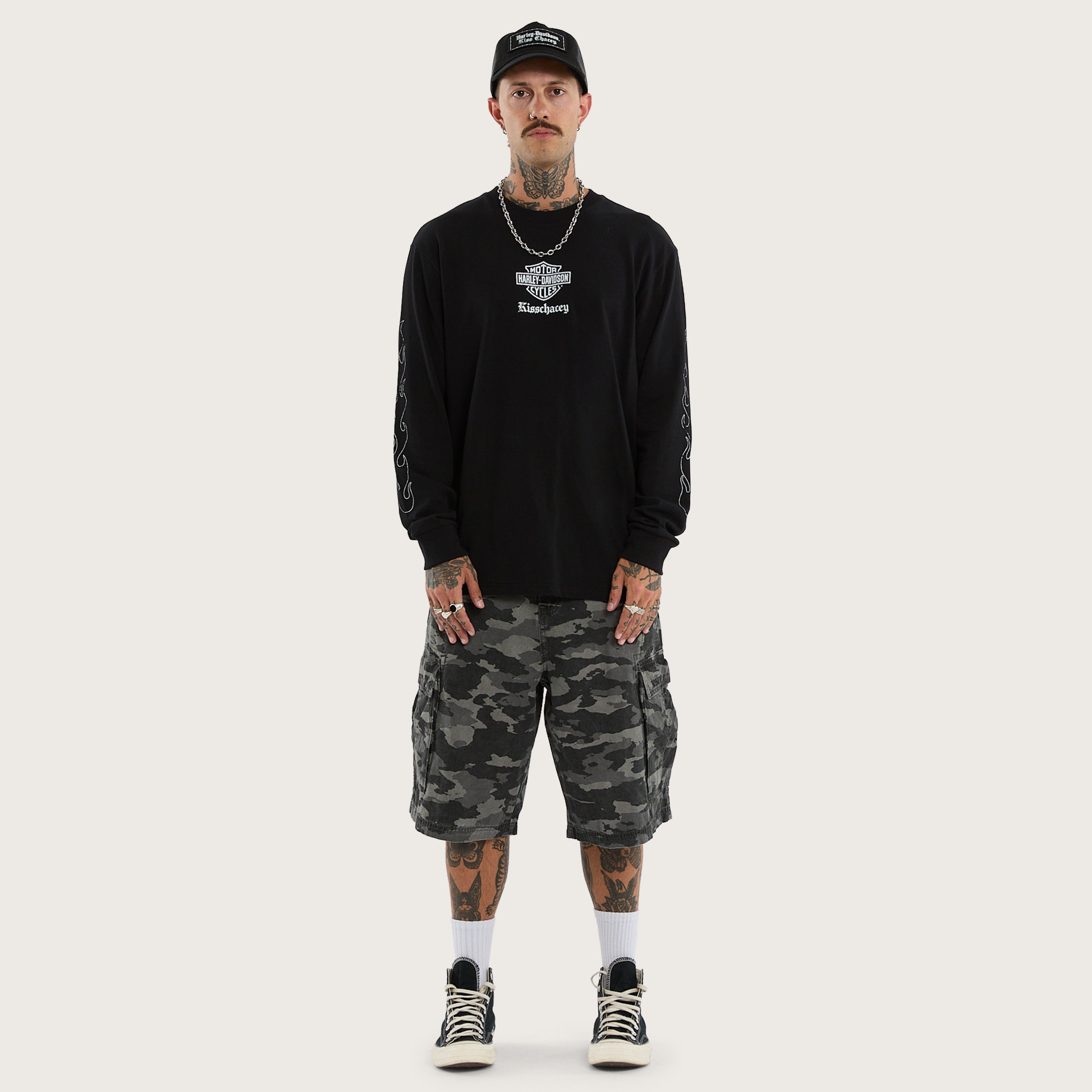 Bold Flame Design Long Sleeve T-Shirt – Jet Black